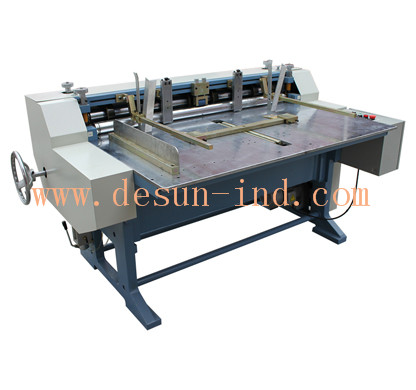 <b>ZS-1350</b> Cardboard Slitting Machine